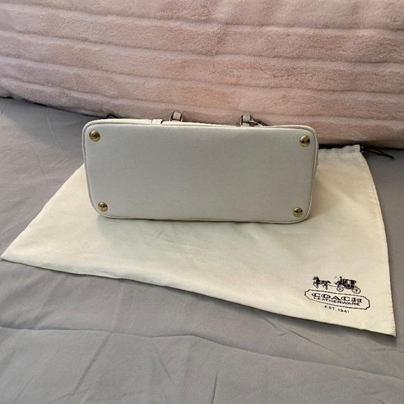 Coach Cream Tote Bag - Picture 5 of 16